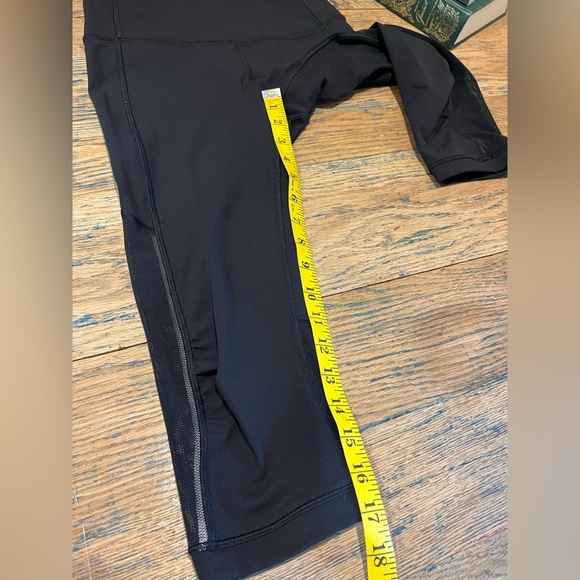 ❣️🖤 LULULEMON Athletica – Legging capri noir taille 4 - Picture 4 of 8